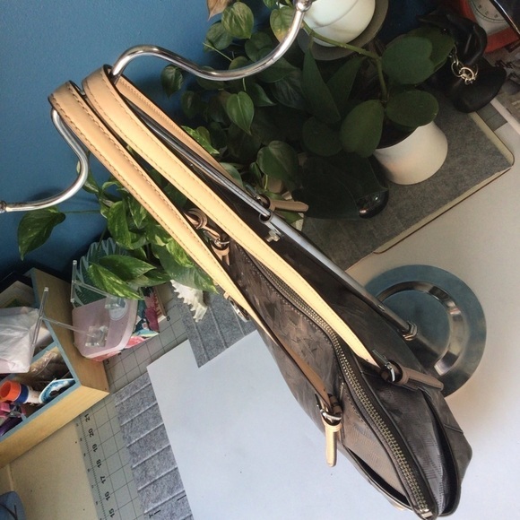 Michael Kors Mirror Logo Bag - Picture 4 of 13